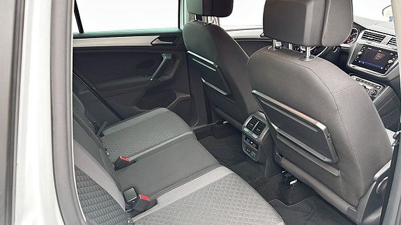 Volkswagen Tiguan 5 of 9