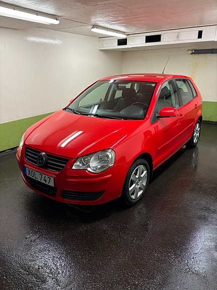 Volkswagen Polo 2 of 12