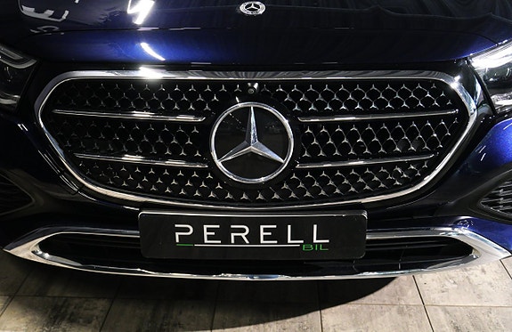 Mercedes-Benz E300 de 27 of 27