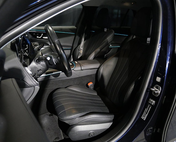 Mercedes-Benz E300 de 8 of 27