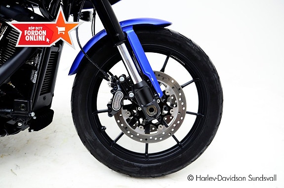 Harley-Davidson Lowrider ST *Hemleverans* 8 of 13