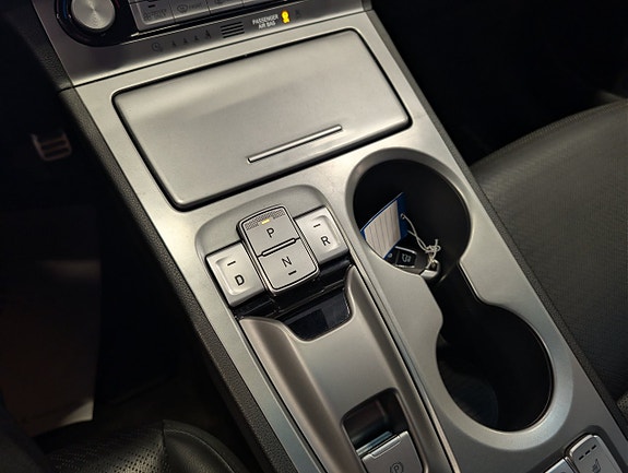 Hyundai Kona 9 of 12