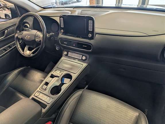 Hyundai Kona 6 of 12