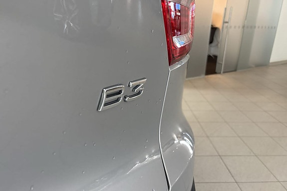 Volvo XC40 13 of 24