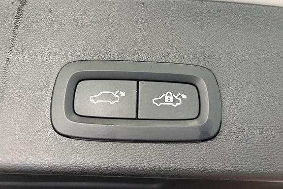 Volvo XC40 14 of 24