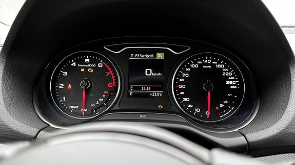 Audi Q2 8 of 15
