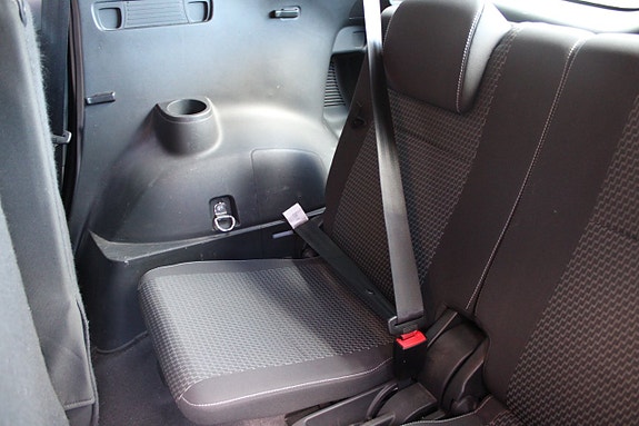 Toyota Verso 14 of 15