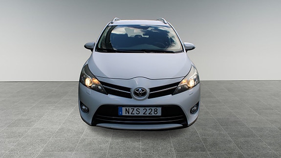 Toyota Verso 3 of 15