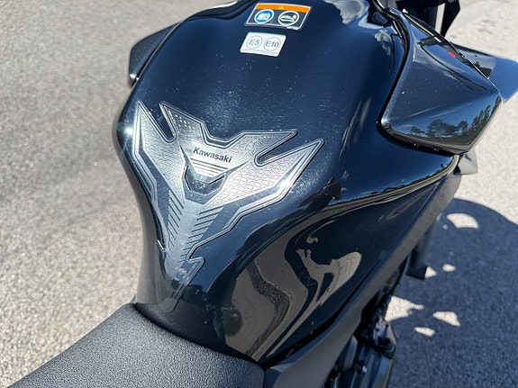 Kawasaki Z650 S Sportpaket 165 mil - Köp Online 12 of 17