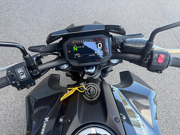 Kawasaki Z650 S Sportpaket 165 mil - Köp Online 14 of 17