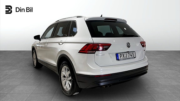 Volkswagen Tiguan 3 of 13