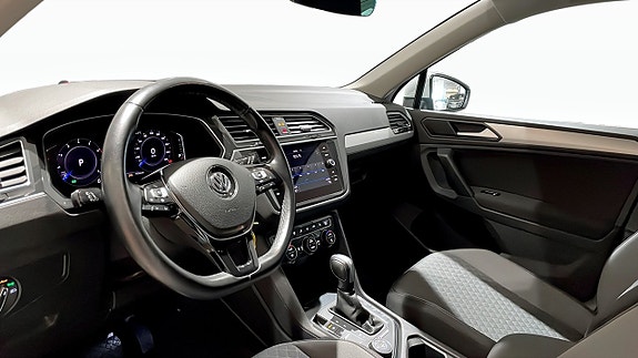 Volkswagen Tiguan 7 of 13