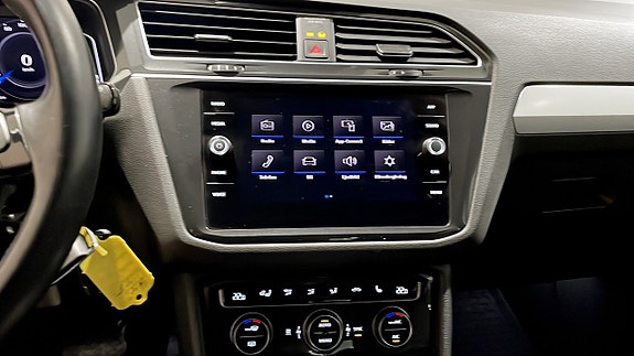 Volkswagen Tiguan 9 of 13