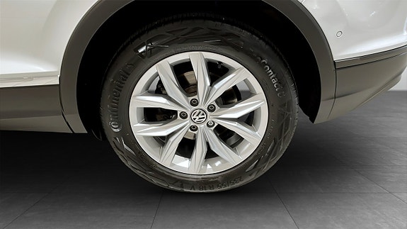 Volkswagen Tiguan 6 of 13