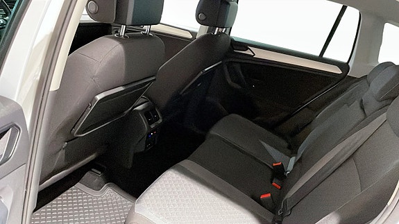 Volkswagen Tiguan 11 of 13