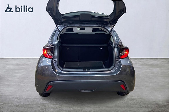 Toyota Yaris 12 of 21