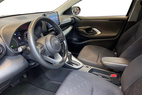 Toyota Yaris 14 of 21