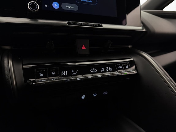 Toyota C-HR 21 of 29
