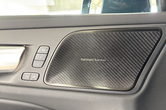 Volvo V60 14 of 23
