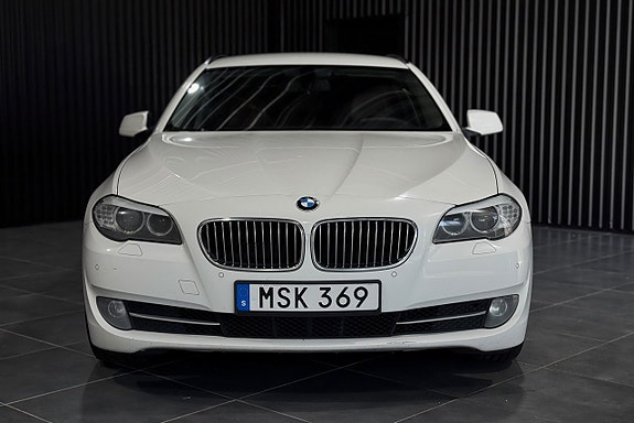 BMW 520d 2 of 14