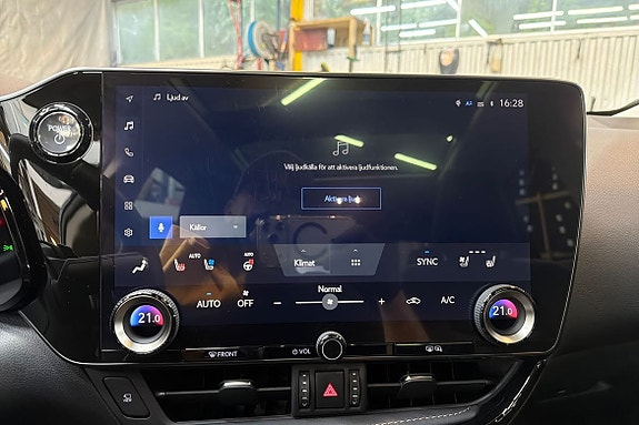 Lexus NX450h+ 15 of 21