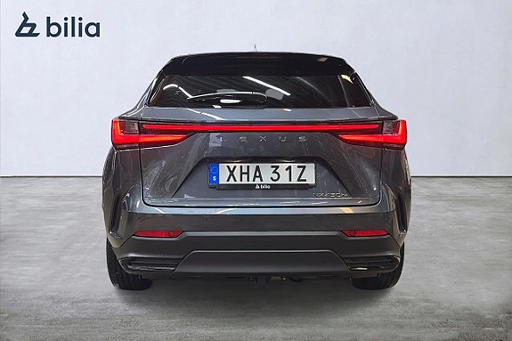 Lexus NX450h+ 5 of 21