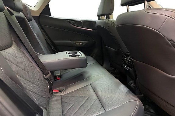 Lexus NX450h+ 9 of 21