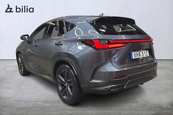 Lexus NX450h+ 2 of 21