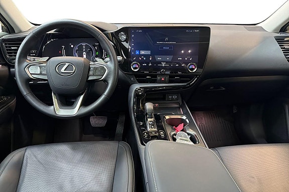 Lexus NX450h+ 10 of 21