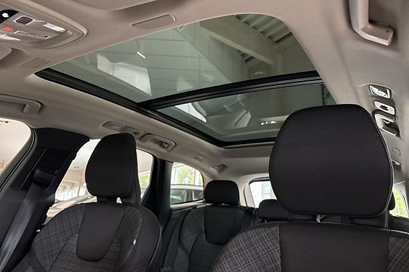 Volvo XC60 22 of 22