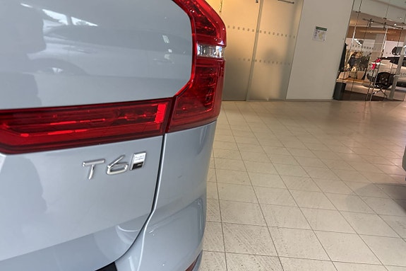 Volvo XC60 12 of 22