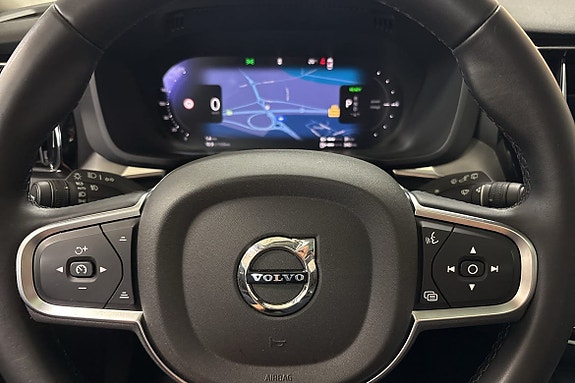 Volvo XC60 16 of 22