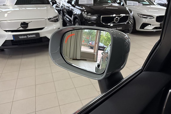 Volvo XC60 17 of 23