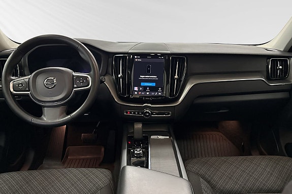 Volvo XC60 9 of 23