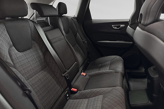 Volvo XC60 11 of 23