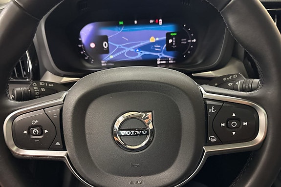 Volvo XC60 15 of 23