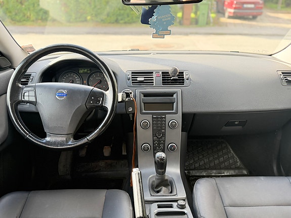 Volvo V50 5 of 6