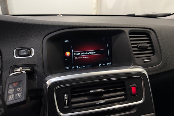 Volvo V60 16 of 25