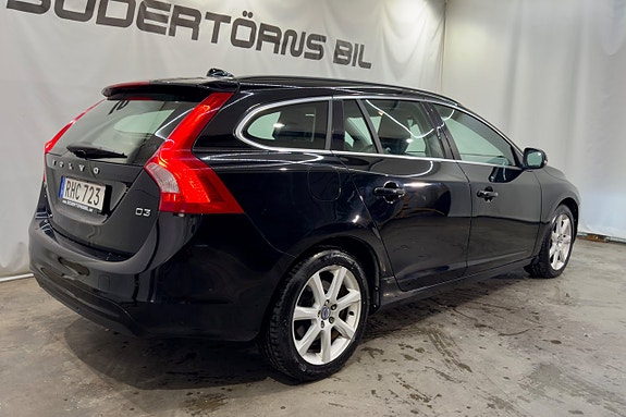Volvo V60 7 of 25