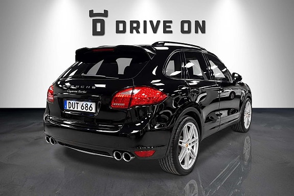 Porsche Cayenne Turbo 3 of 22
