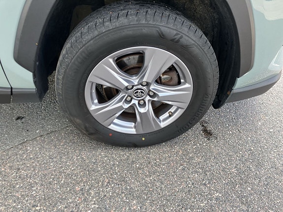 Toyota RAV4 13 of 17