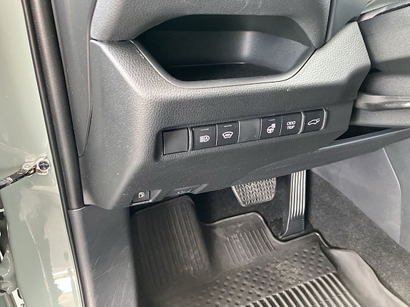 Toyota RAV4 14 of 17