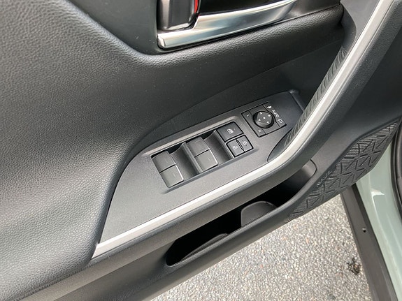 Toyota RAV4 15 of 17