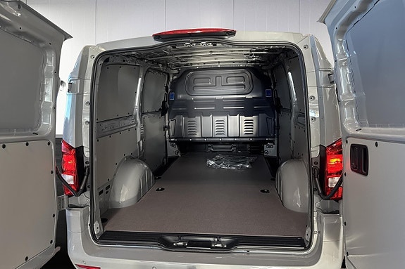 Mercedes-Benz Vito 119 7 of 18