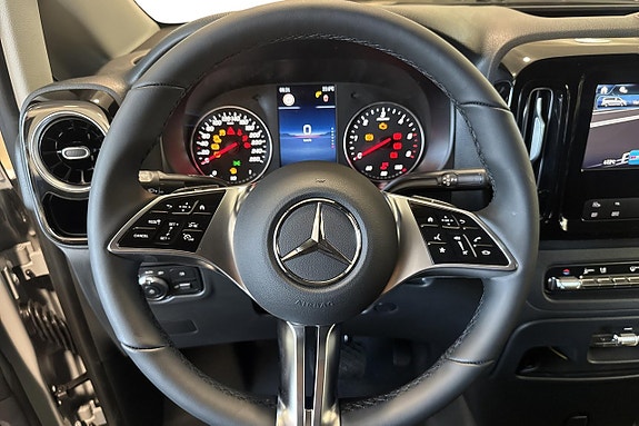 Mercedes-Benz Vito 119 11 of 18