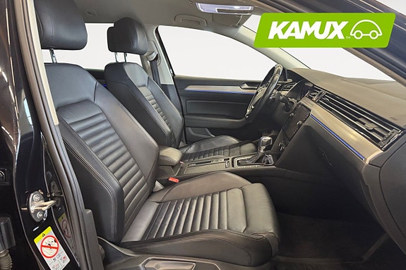 Volkswagen Passat 15 of 23