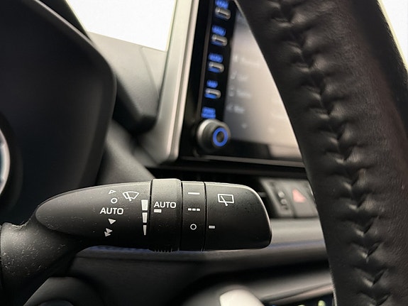 Toyota RAV4 28 of 30