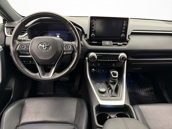 Toyota RAV4 13 of 30