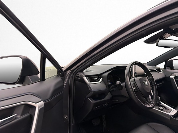 Toyota RAV4 11 of 30