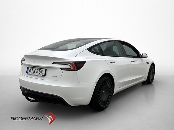 Tesla Model 3 9 of 30